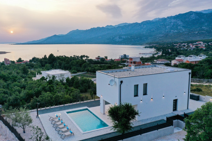 Villa smještena u srcu dalmatinske obale, Villa Stellante with pool and seaview Rovanjska